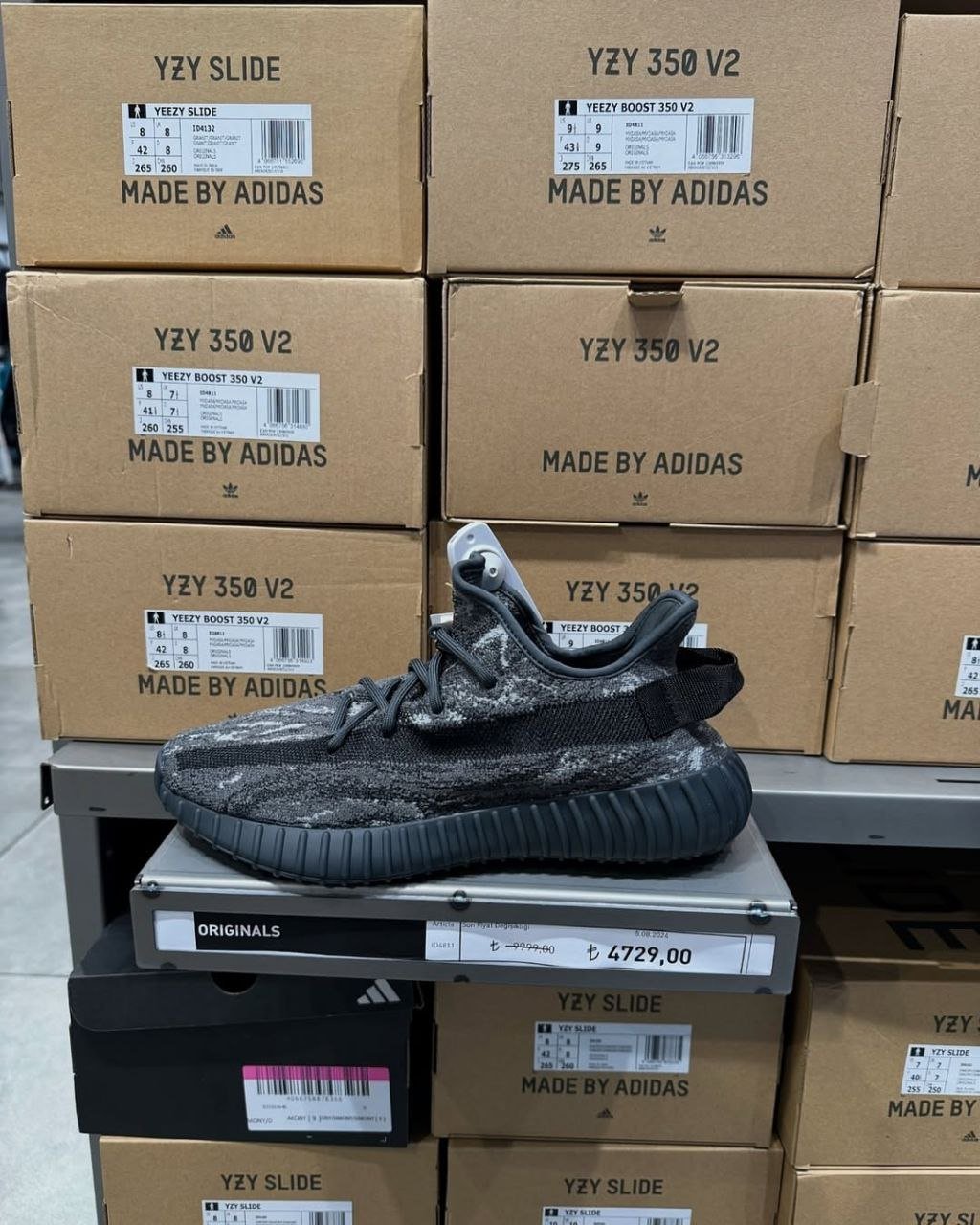Yeezy Shoes Pallet