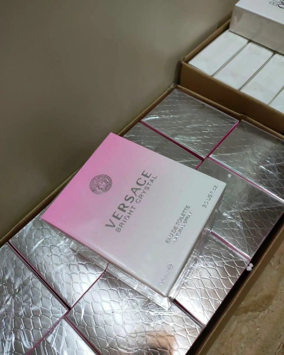 Perfumes pallets