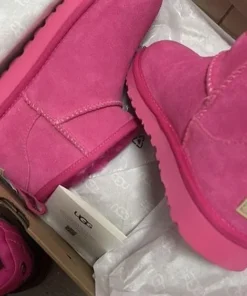 Ugg Shoe Pallets